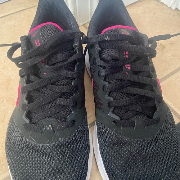 Nike Sneakers - Picture 2 of 4